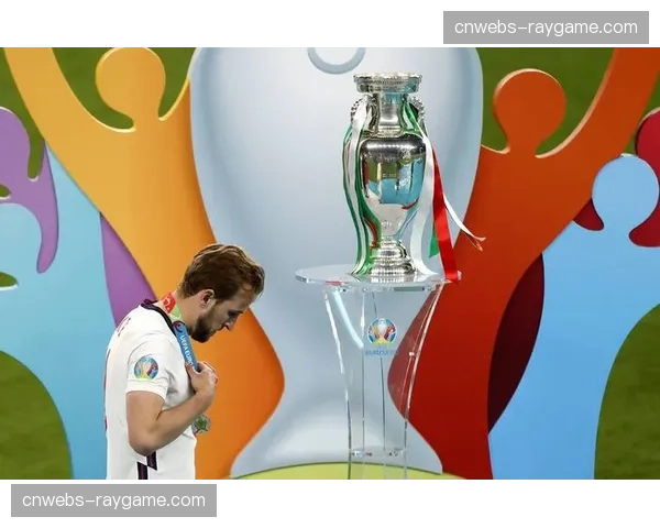 凯恩欧冠淘汰赛连续五场破门，英格兰前锋状态火热